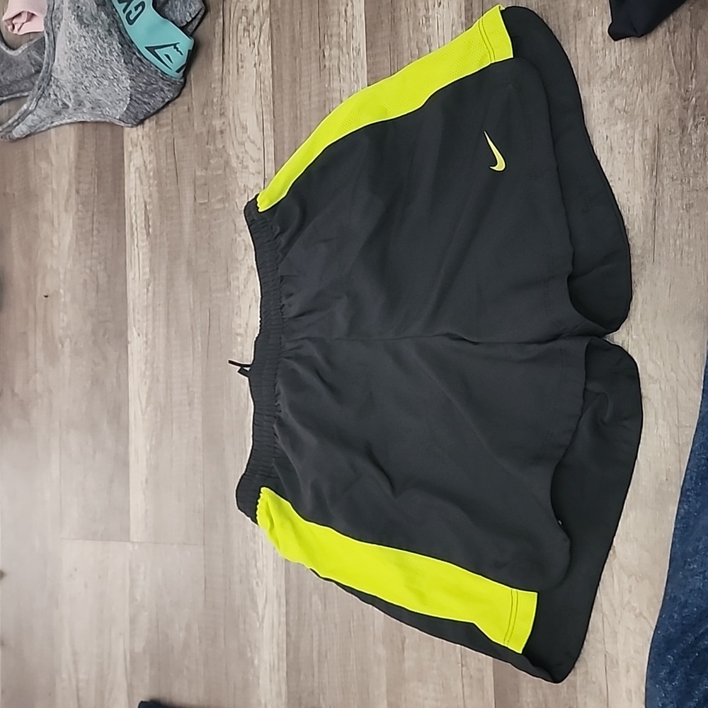 Nwot nike running short